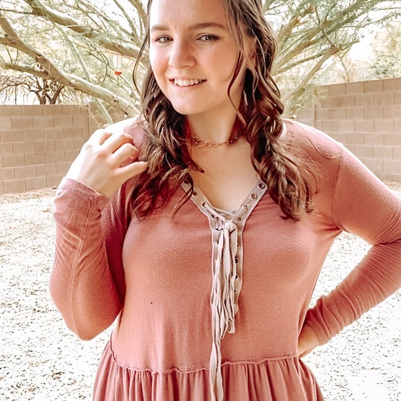 Long sleeve lace detailed Nanamacs mauve shirt. - Picture 2 of 7